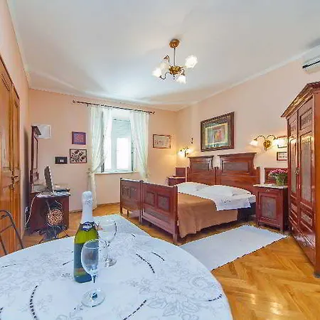 Amoret Hotel