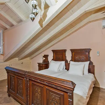 Amoret Hotel 3*