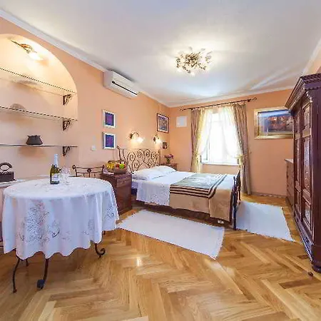 Amoret Hotell